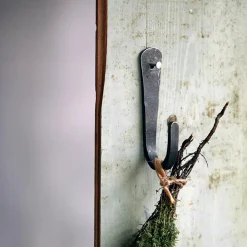 Haken, Basic, Schwarz