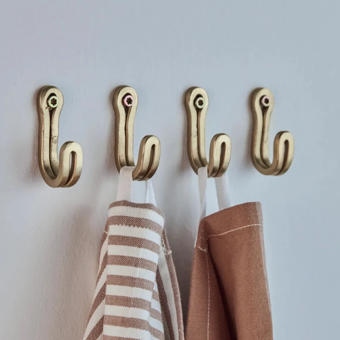 Hook, HDYra, Brass finish