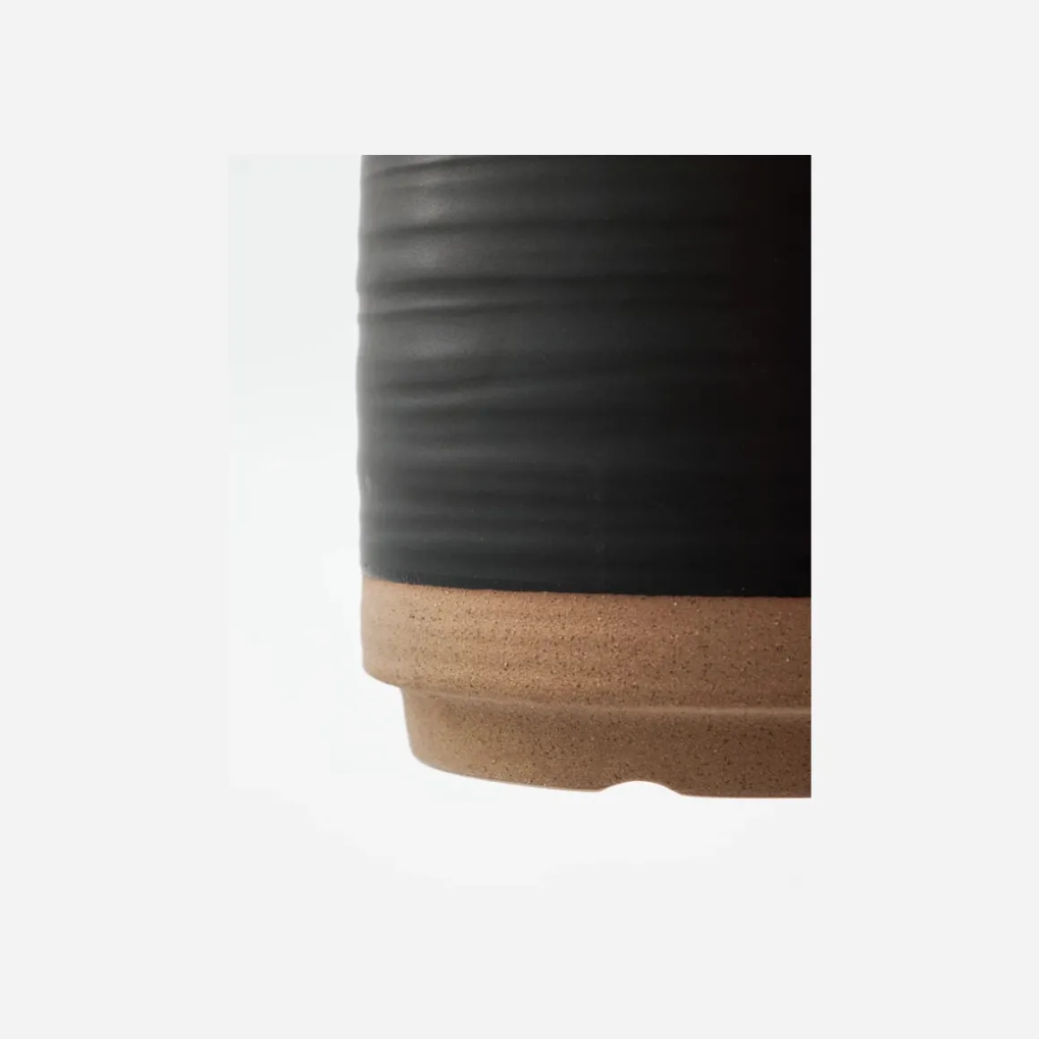 Pflanzgefäß m. Untertasse, HDAstu, Schwarz/Natur