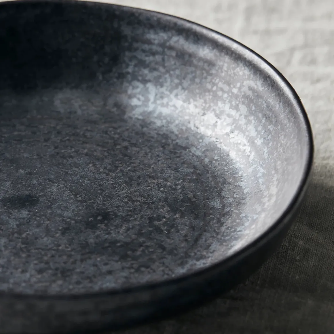 Schüssel, Pion, Schwarz/Braun