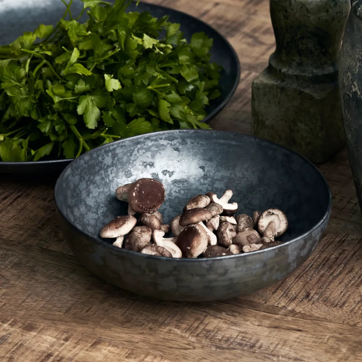 Schüssel, Pion, Schwarz/Braun