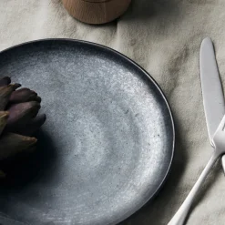 Teller, Pion, Schwarz/Braun