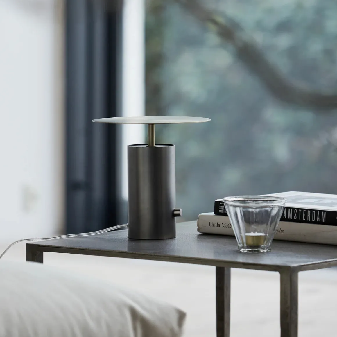 Tischleuchte, Tacker, Gunmetal-Grau